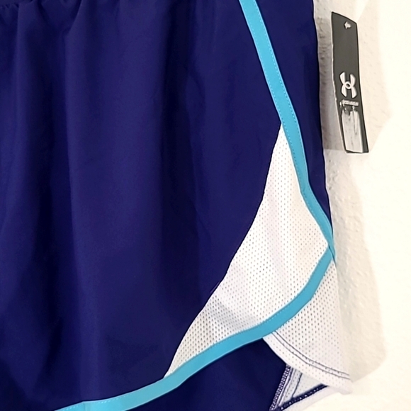 *NWT* UNDER ARMOUR Women's Loose Fit Running Shorts Royal Blue, size XL - Picture 3 of 8